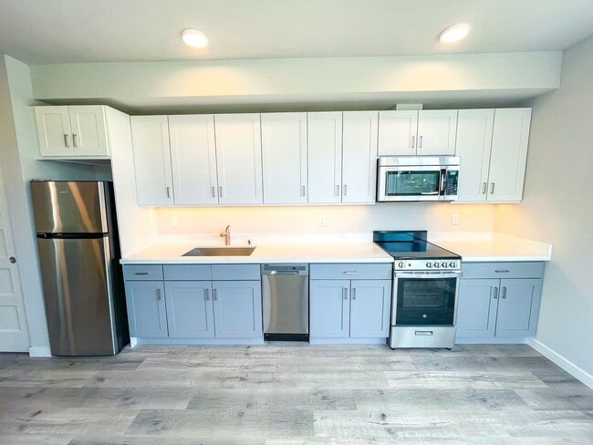 Photo - University Flats