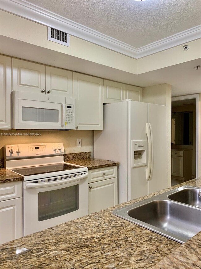 Photo - 20930 SW 87th Ave Unit 201