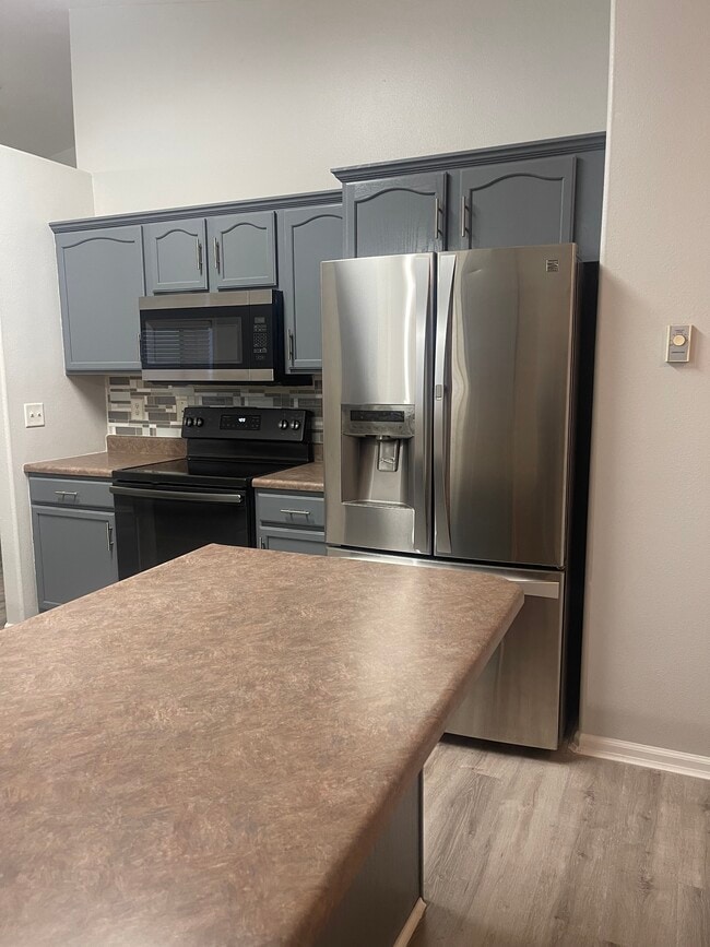 Photo - 1351 E Oakland St