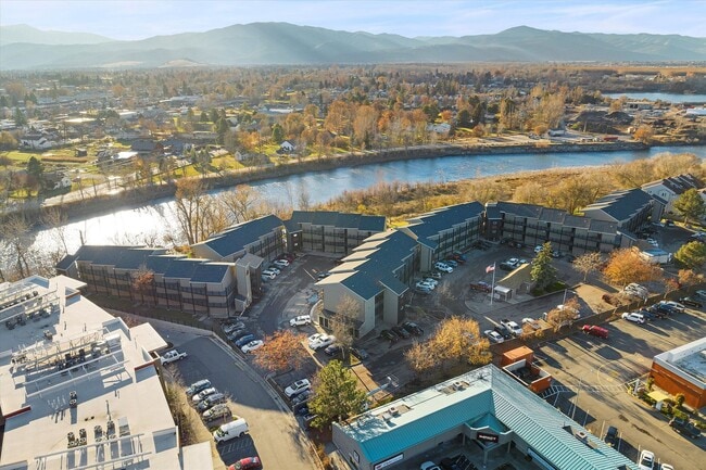 Photo - Riverbend Apartments