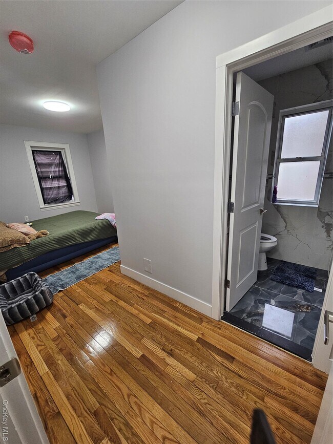 Photo - 78-32 87th Ave