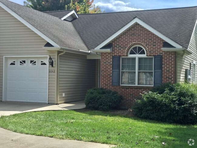 Building Photo - Duplex for Rent Rental