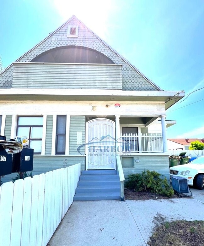 Photo - 103 N Mesa St Apartment Unit 105