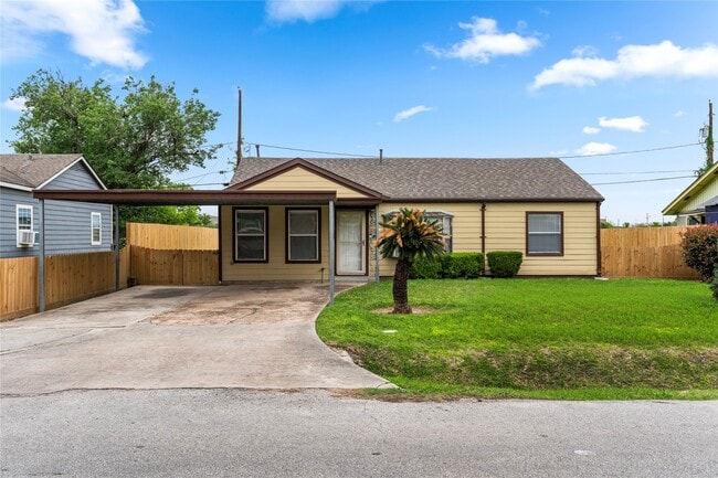 Building Photo - 5703 Minden St Rental