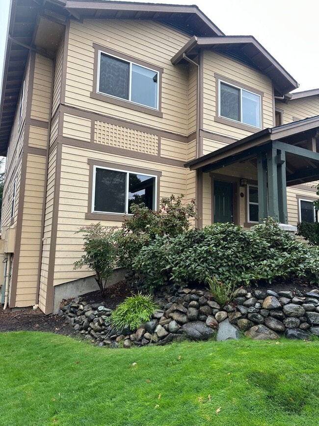 Building Photo - Newly renovated Two-bedroom apartment in A...