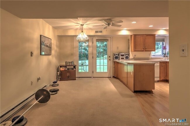 Photo - 18 Gaylor Dr