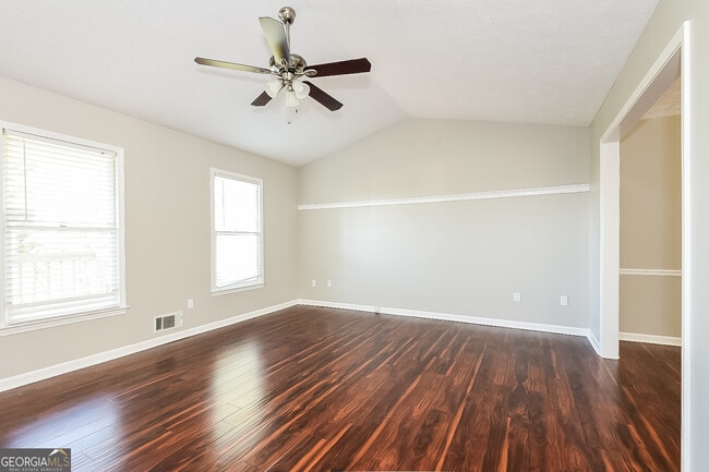 Photo - 16 Fairfield Way SW