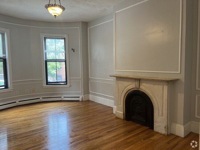 Building Photo - 93 E Brookline St Unit 2 Rental