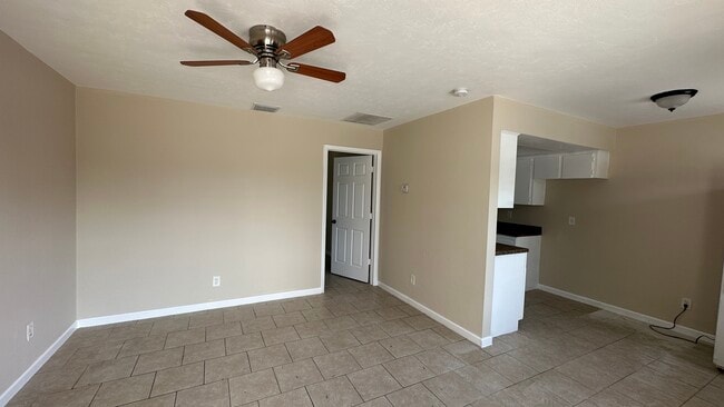 3840 Belmont St Unit 2