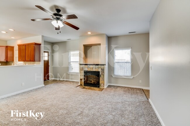 Photo - 285 Hathaway Ln