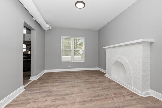 Photo - 4230-38 Michigan