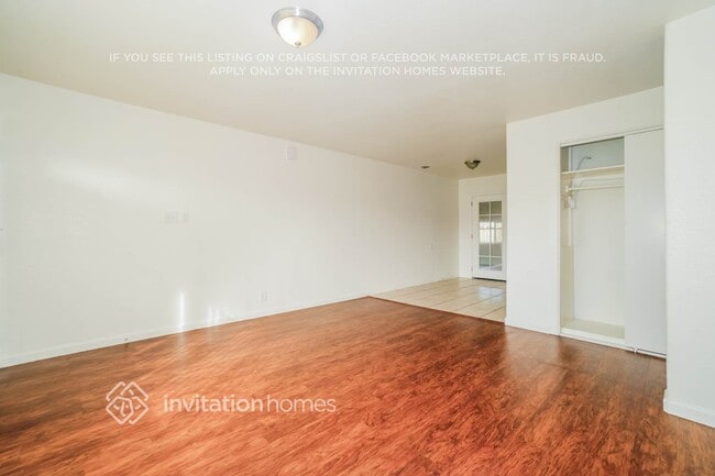 Photo - 2124 Winafred St