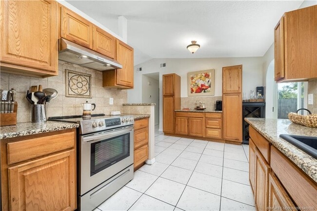 Photo - 656 SE Ron Rico Terrace