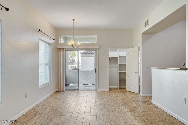 Photo - 2305 W Horizon Ridge Pkwy Unidad 1914