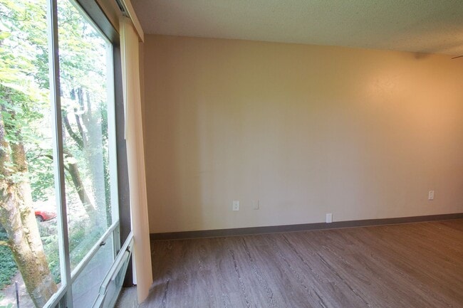 Photo - Top Floor One Bedroom Near OHSU Ready Early January! Unidad 312