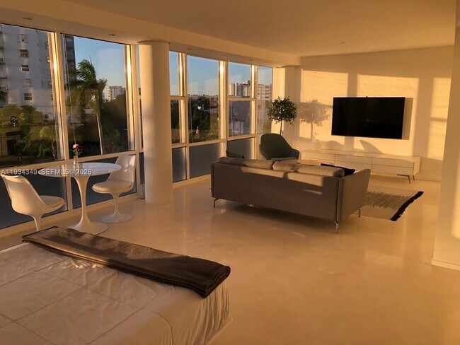 Photo - 900 Bay Dr Unit 315