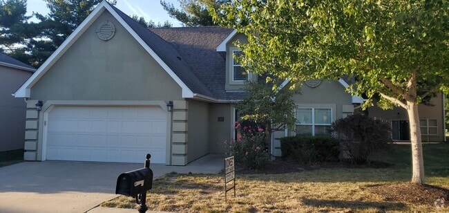 Building Photo - 3 bd, 2.5 ba home in SW Columbia near Nifo...