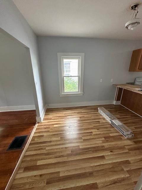 Photo - 183 Wells St