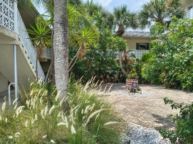 Photo - 102 S Peninsula Dr Unit 204