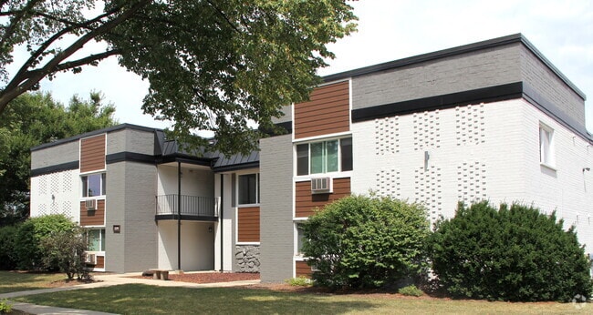Building Photo - 329 Kimbell Ave Unit 13 Rental