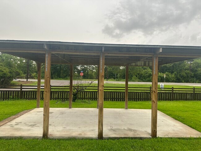 Covered Parking - 2319 Riverside Dr