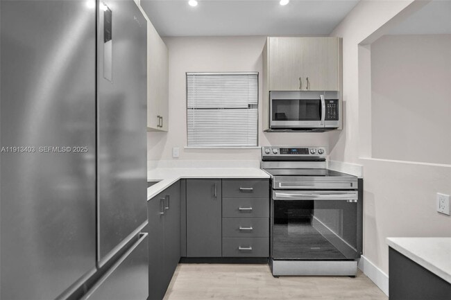 Photo - 3030 NW 16th St Unit 1