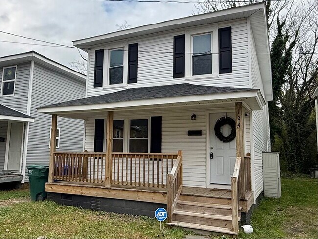 Photo - Updated 4 bedroom 2 bath home!