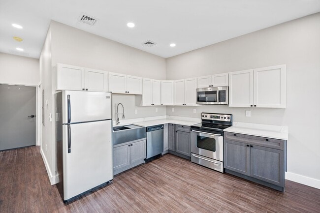Building Photo - Capel Lofts Unit 214 A