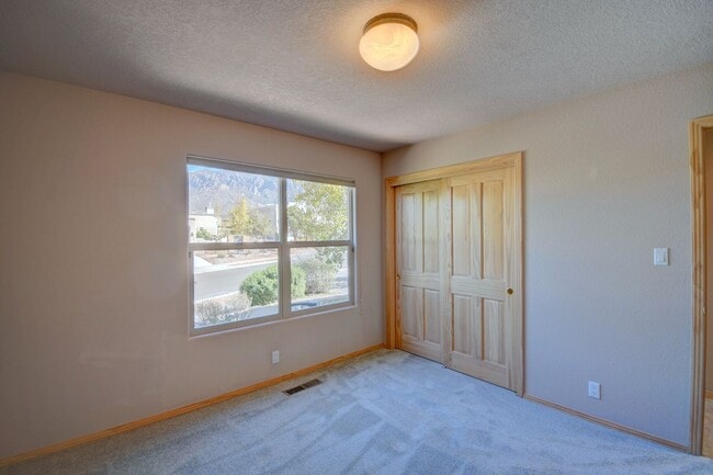 Photo - High Desert Custom Beauty 3 Bedroom 2 bath...