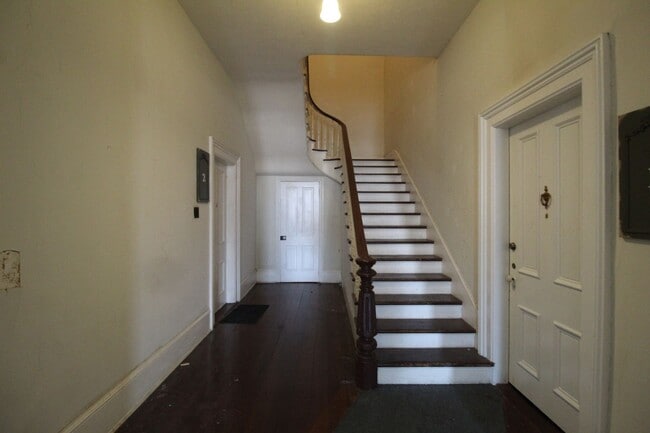 Photo - 1 bed, 1 bath apartment for rent in Downtown Harrisonburg!