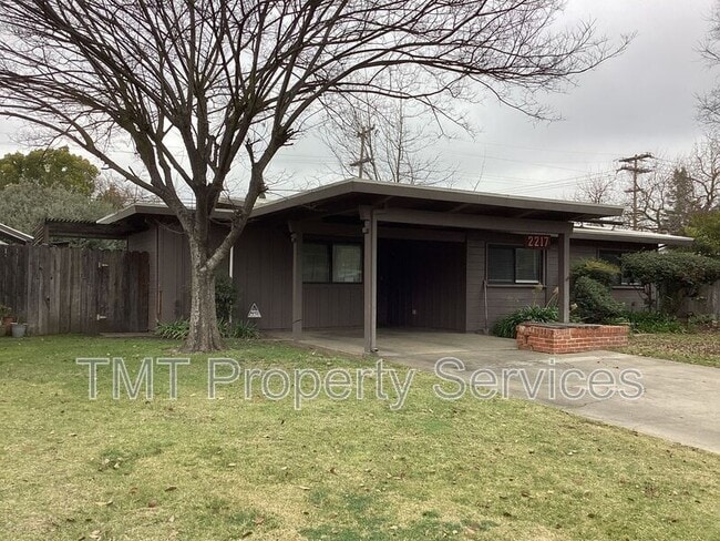 Building Photo - 2217 W Polk Way