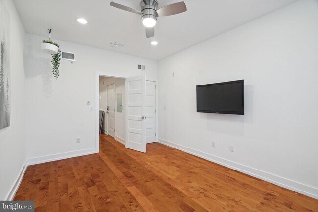 Photo - 2515 N Front St