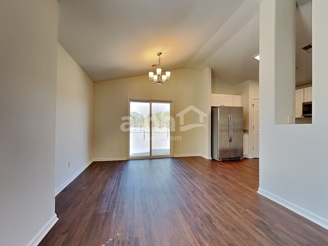 Photo - 132 Spring Lakes Dr