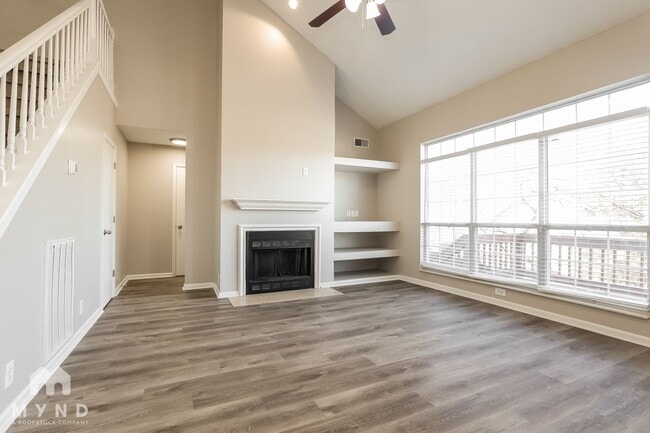 Photo - 3100 Creekview Ln