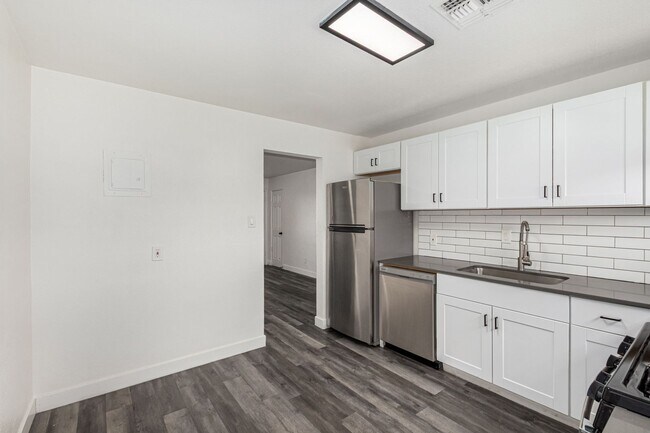 Photo - Grand Canyon University Two Bedroom - 4 Weeks of Free Rent! Unidad 5525-19