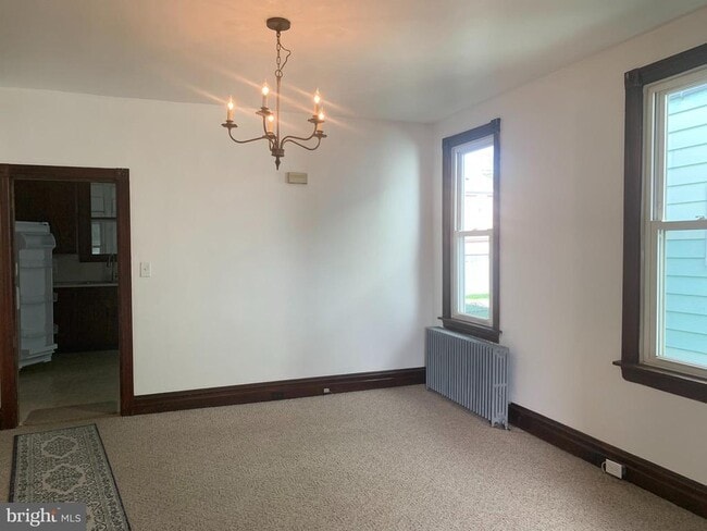 Photo - 305 W North St