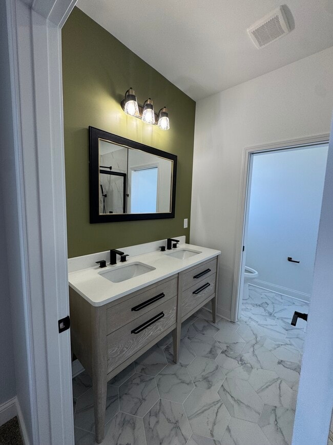 Photo - 963 Heyl Ave Unit 963