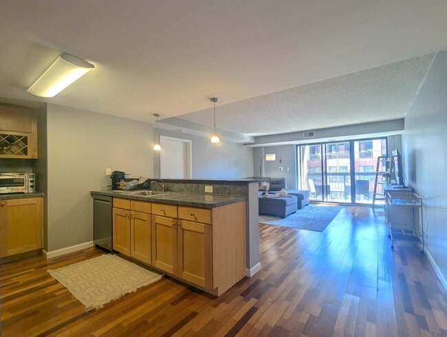 Photo - 700 1st St Unit 4F