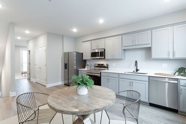 Photo - 2316 E 18th St Pl