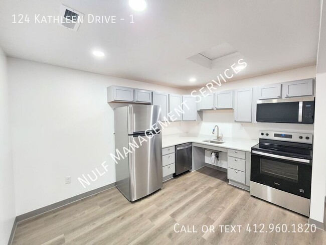 Building Photo - 124 Kathleen Dr Unit 1