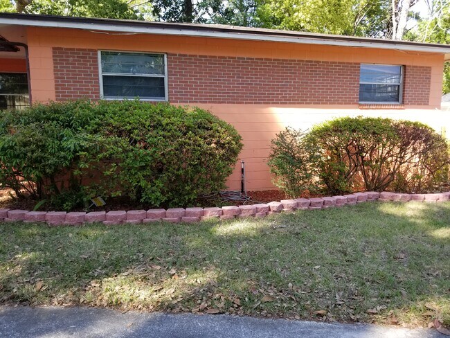 Photo - 1717 W 43rd St