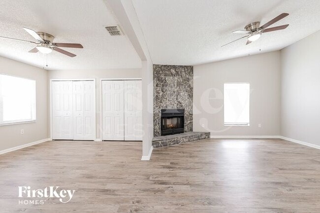 Photo - 704 Del Rio Way House