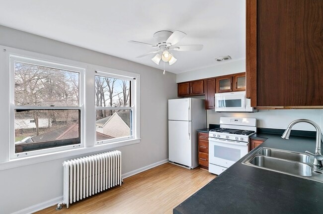 Photo - 15 West Ave Unit 2 Upper