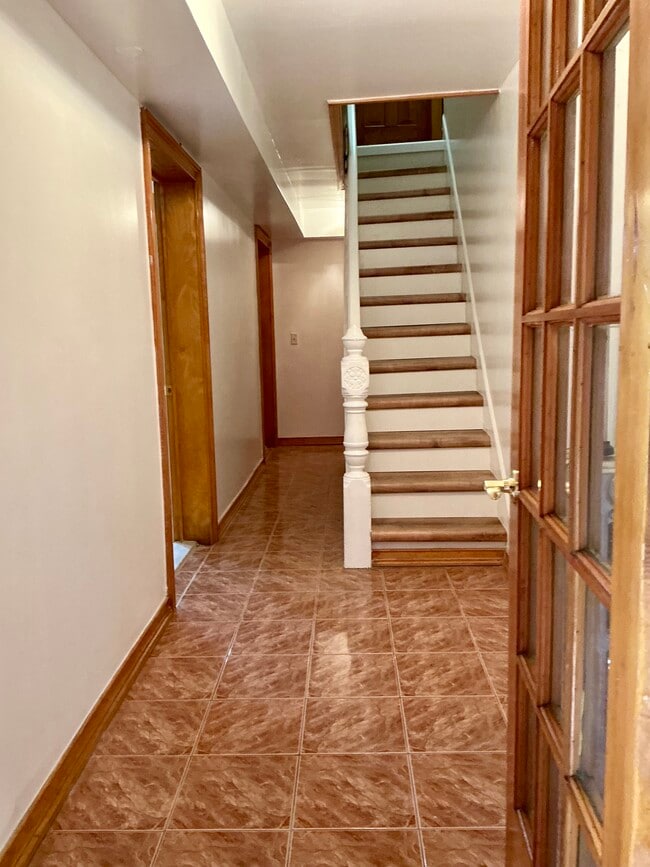 Photo - 541 47th St Unit 1st Floor