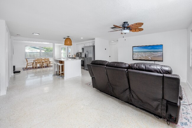 Photo - 8641 Lantana Dr