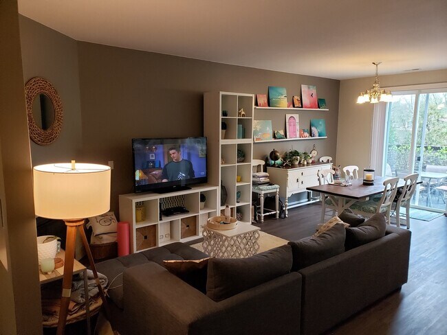 Photo - North Auburn Trail Run Townhomes - End uni...