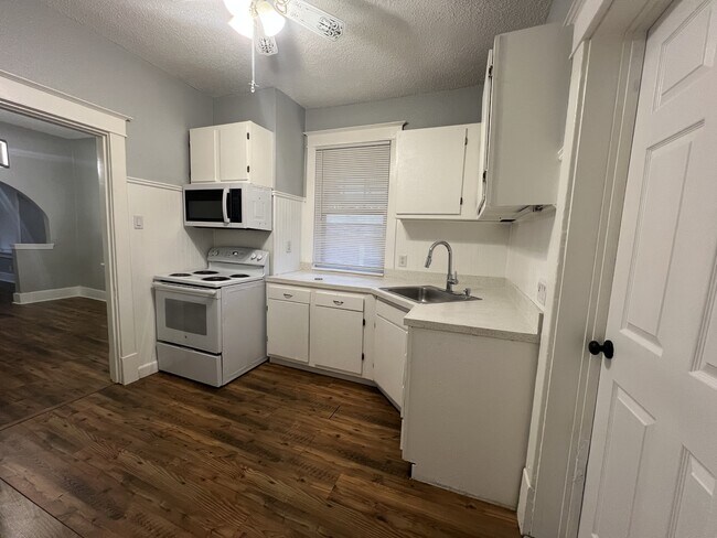 Photo - 406 Tiffin Ave