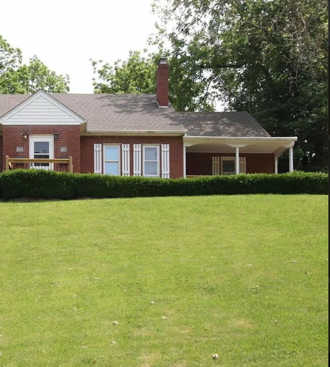 Photo - 1603 Jersey St