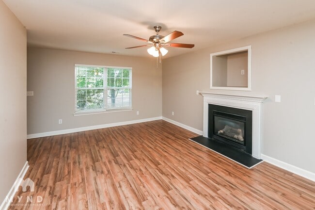 Photo - 222 Kendra Dr SW