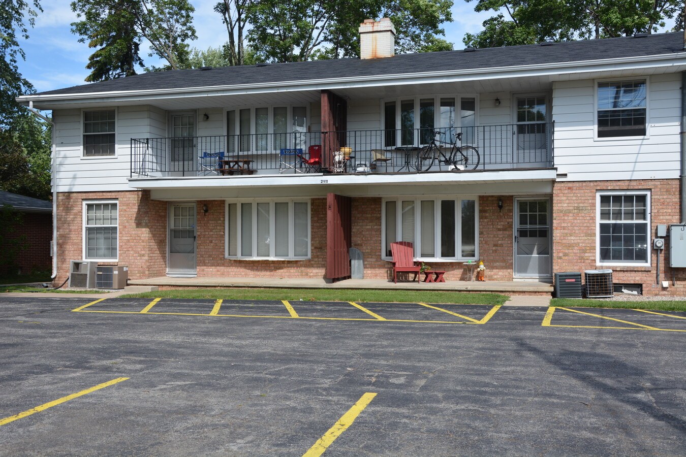 Photo - Fox Valley Apartments